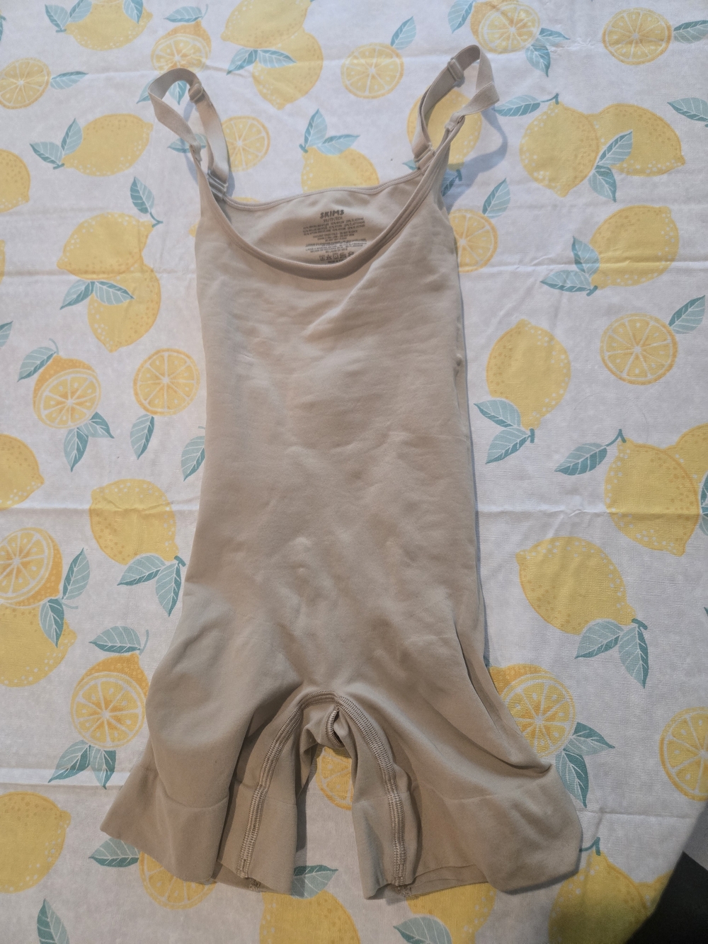 SKIMS Light Beige Seamless Bodysuit XS